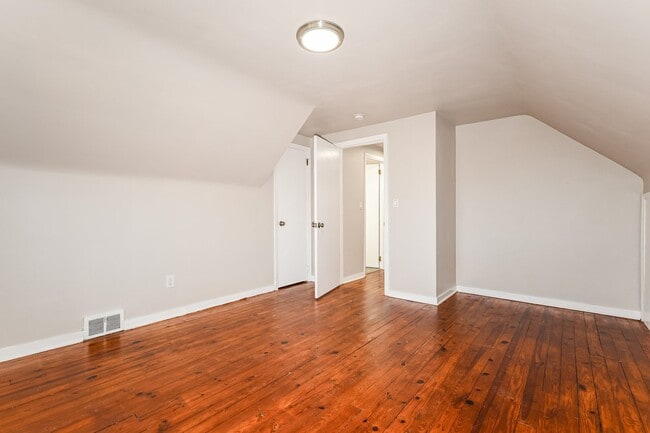 Building Photo - 1727 Wesley St