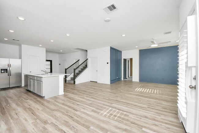 Building Photo - 5419 Sleepy Fox Ln