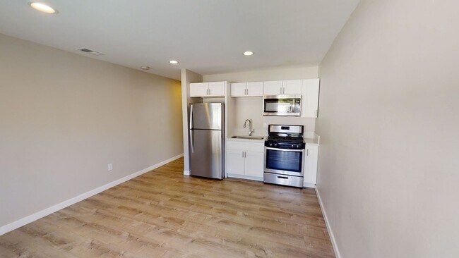 Building Photo - 4917 Rockford Dr