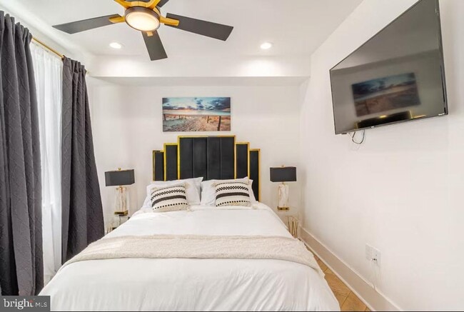 Building Photo - 1417 Montello Ave NE