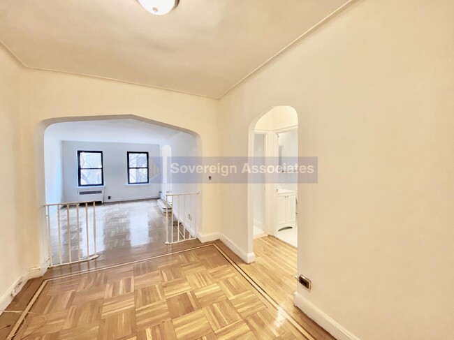 Building Photo - 105 Arden Street