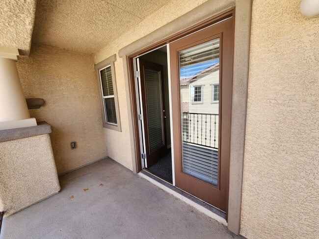 Building Photo - Beautiful Home in Summerlin