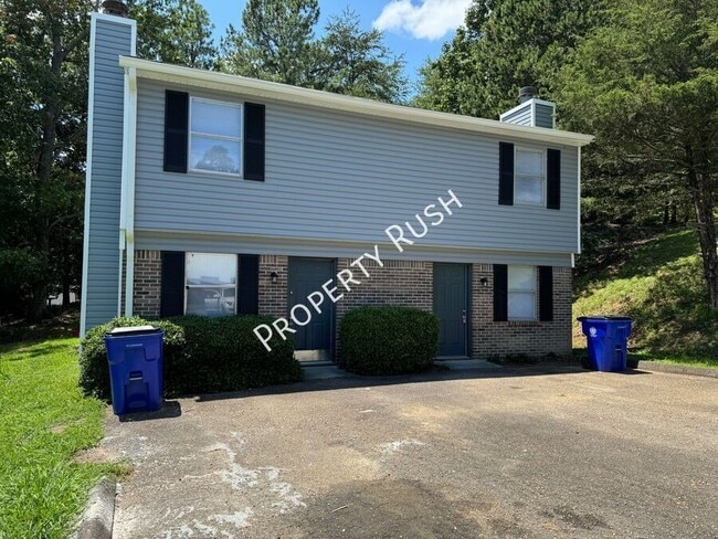 Primary Photo - 1511 Rustic Dr