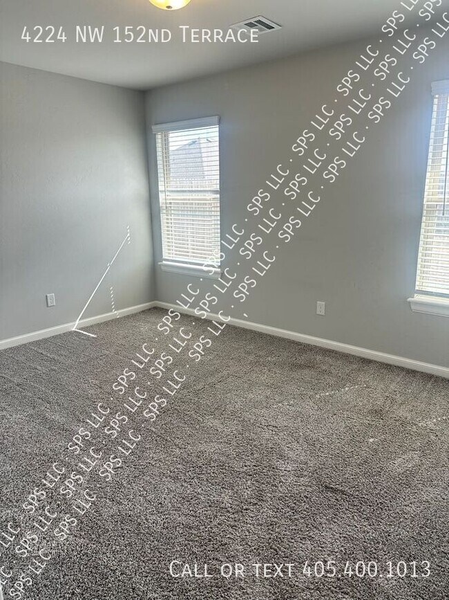 Building Photo - 4224 NW 152nd Terrace