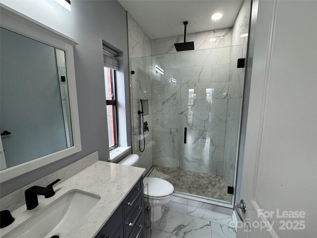 Building Photo - 559 New Bern Station Ct