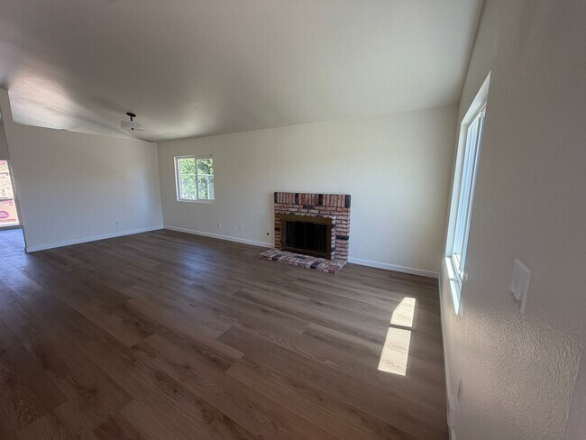 Building Photo - 7520 Woodbine Way