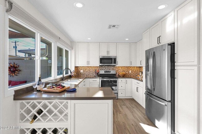 Building Photo - 4883 N Granite Reef Rd