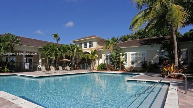 Building Photo - 2496 Centergate Dr