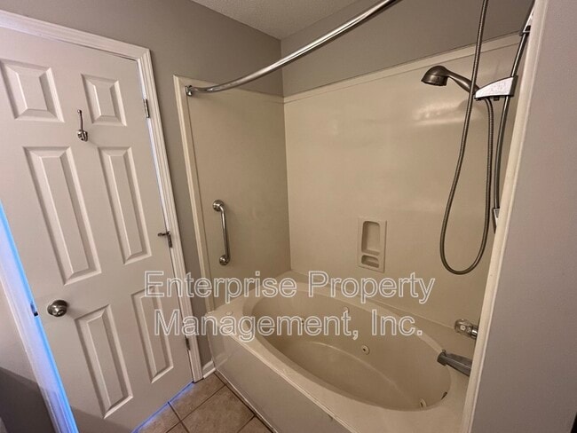 Building Photo - 2722 Virginia Woods Pl