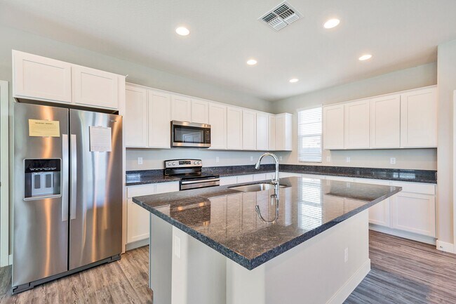 Building Photo - 2327 S Wycliff Cir