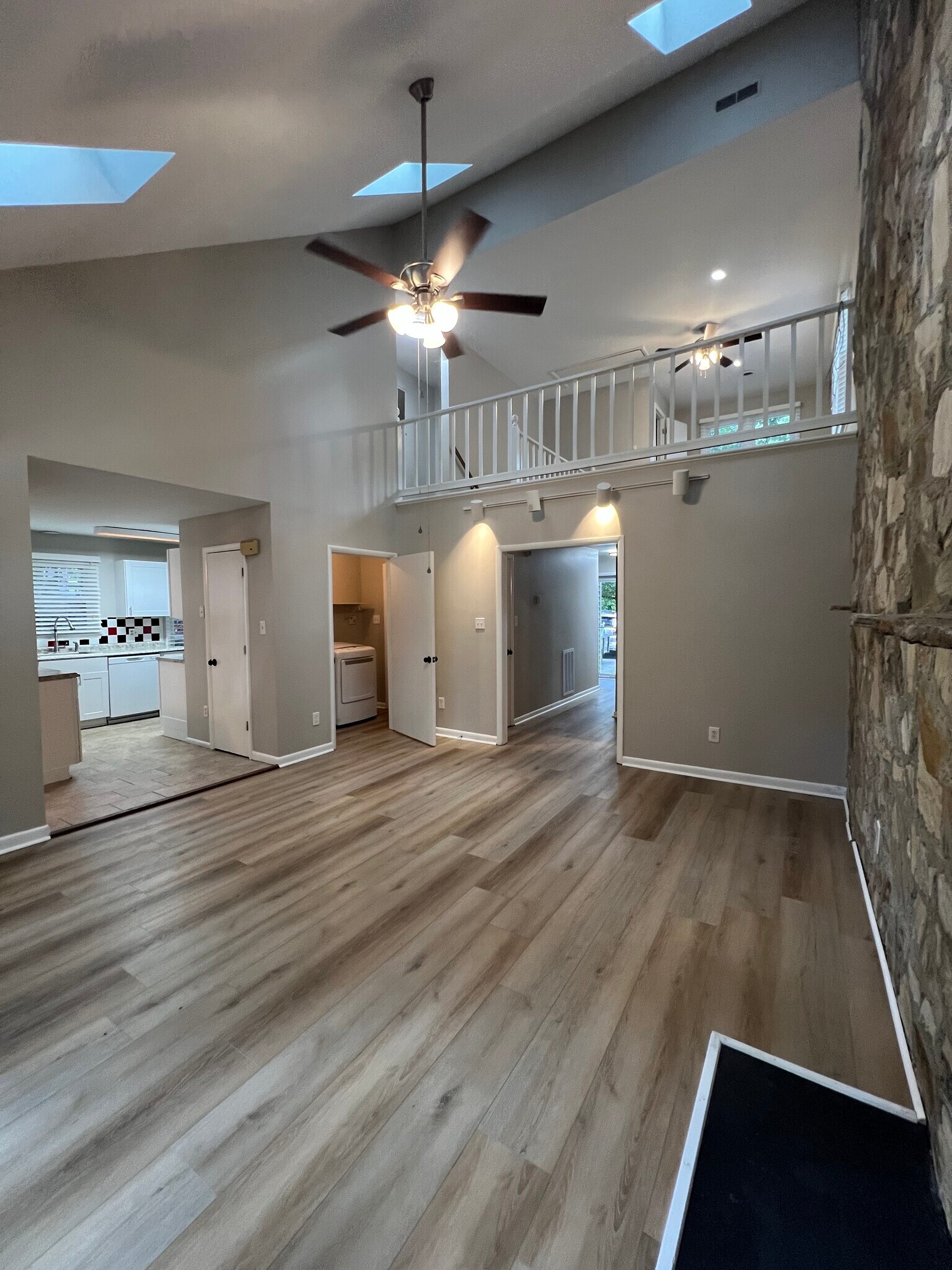Building Photo - 1838 Ferncreek Pl