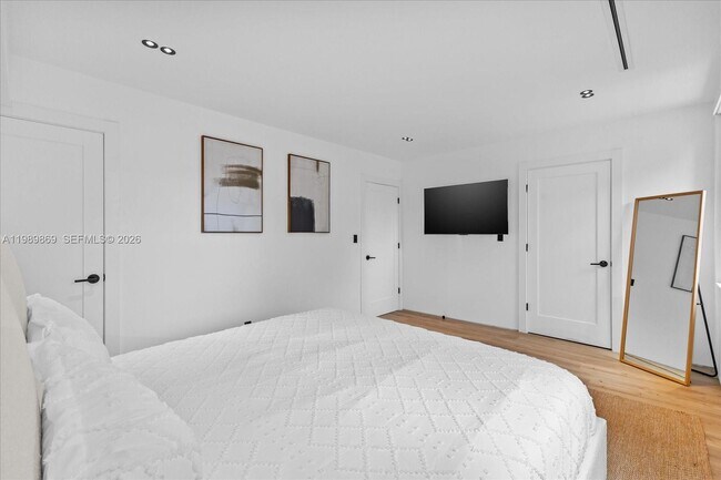 Building Photo - 3786 NE 167th St