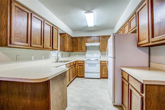 Building Photo - 3825 Camelot St