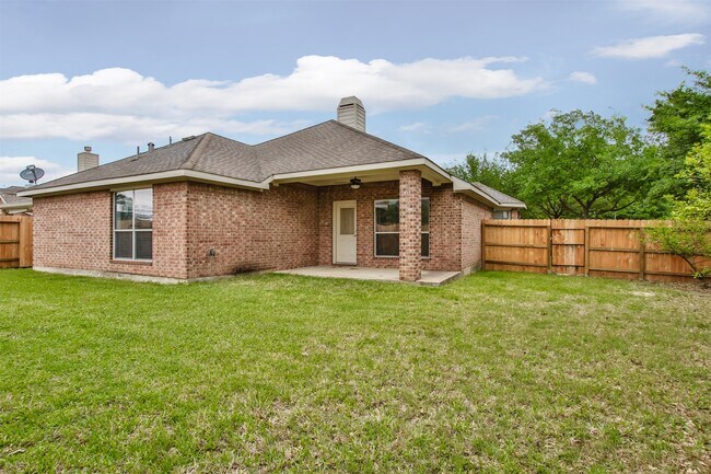 Building Photo - 14603 Whispering Cypress Dr