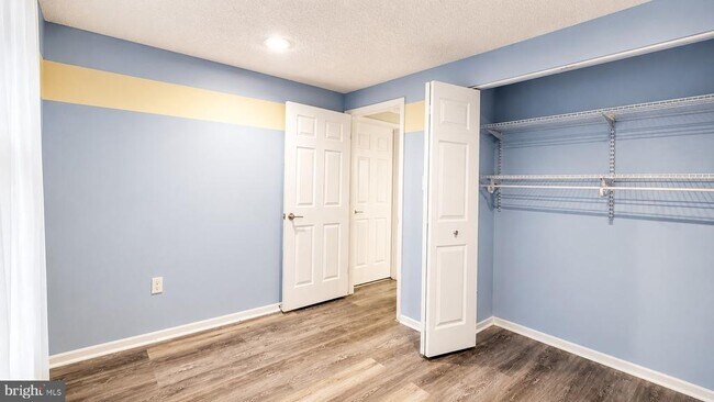 Building Photo - 19105 Willow Spring Dr