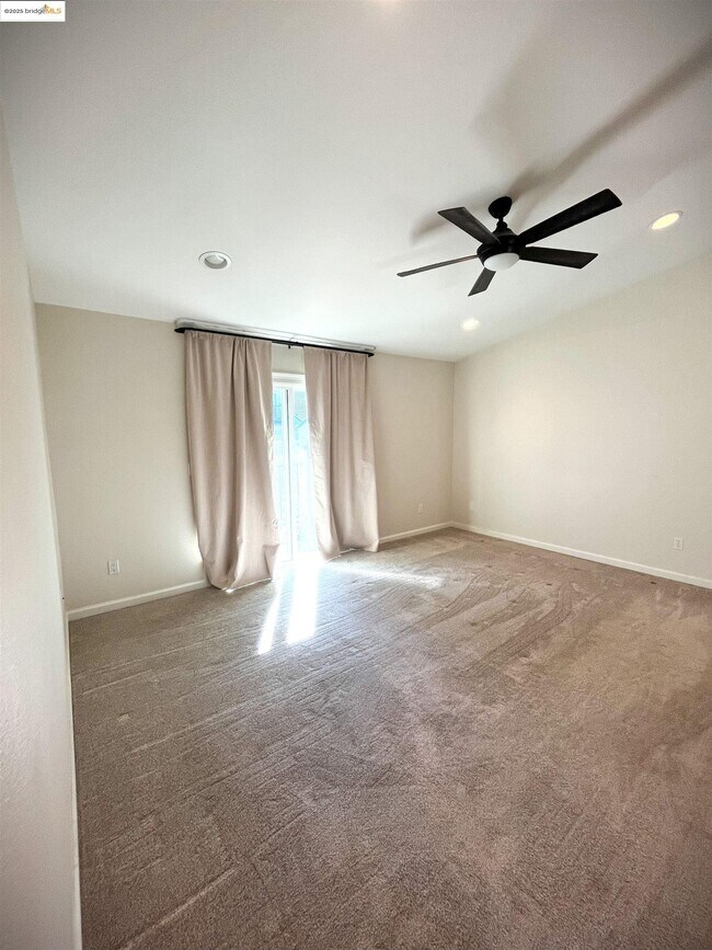 Building Photo - 5789 Cutter Loop