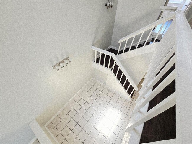 Building Photo - 12625 Newbrook Dr