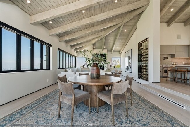 Building Photo - 3121 Old Topanga Canyon Rd