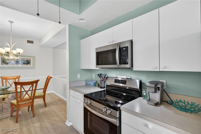 Building Photo - 2925 Cypress Trace Cir