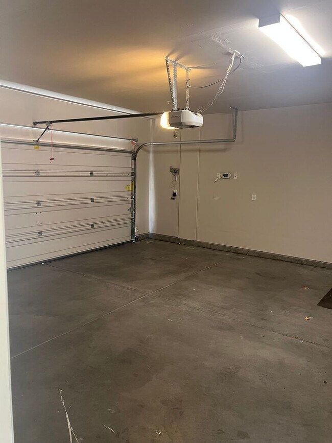 Building Photo - Charming Loma Vista Home