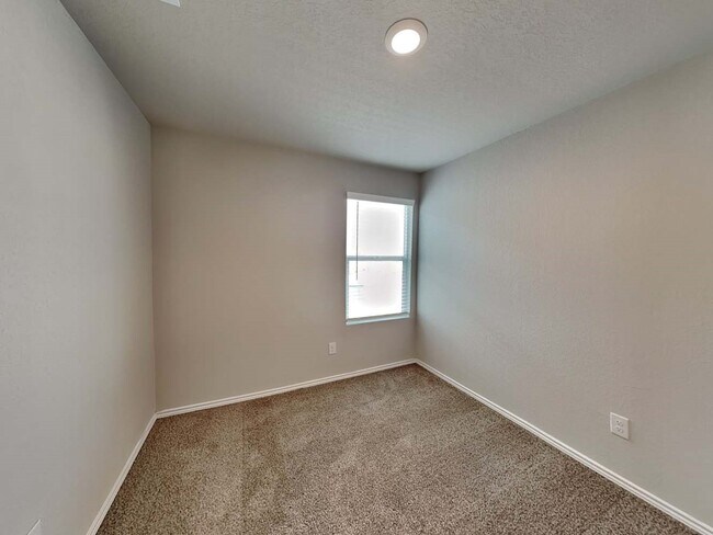 Building Photo - 4244 Thalweg Way