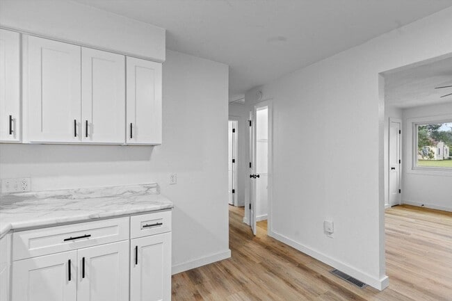 Building Photo - New remodeled