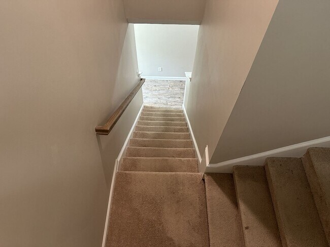 Building Photo - 48 Bellasera Wy