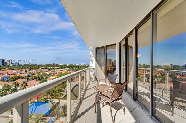 Building Photo - 3600 Yacht Club Dr