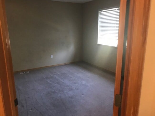 Building Photo - COMING SOON !! Two Story Home By Old Sundance Golf Course