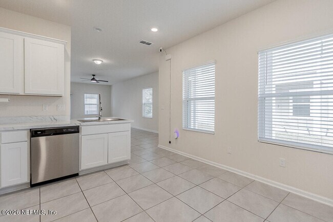 Building Photo - 845 Observatory Pkwy