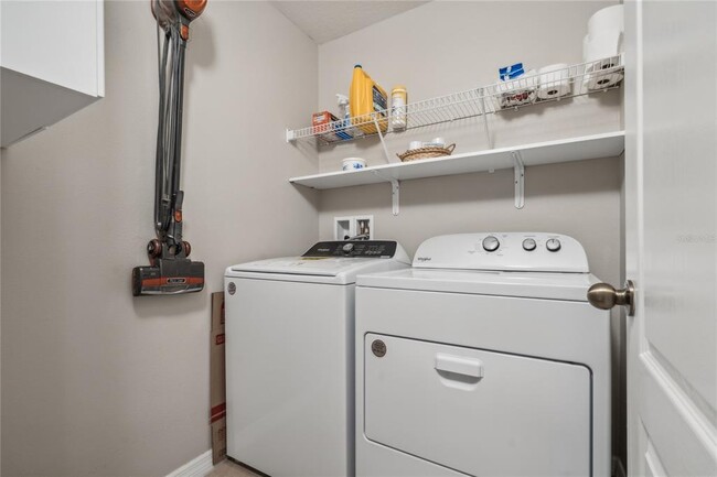 Building Photo - 5534 Kinglethill Dr