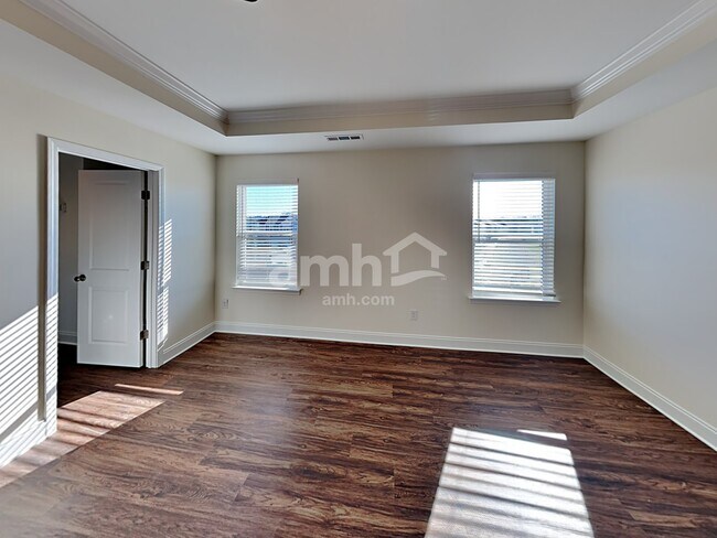 Building Photo - 5956 Hagar Vly Dr
