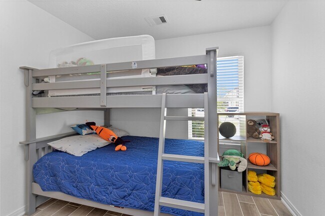 Building Photo - 5614 Grizzly Bear Wy