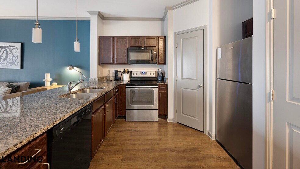 Building Photo - 225 Walden Village Ln