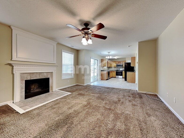 Building Photo - 34 Old Farm Rd