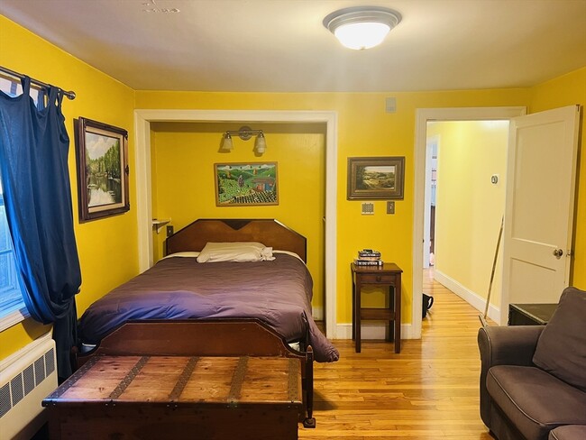 Building Photo - 137 Warwick Rd