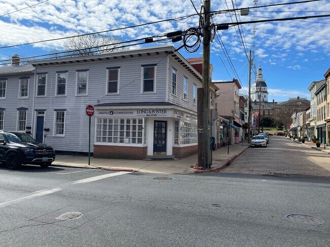 Building Photo - Small pets are welcome with an additional ...