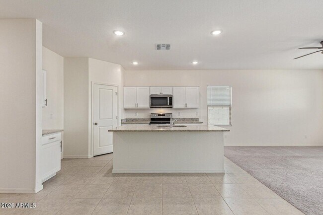 Building Photo - 16663 W Christy Dr
