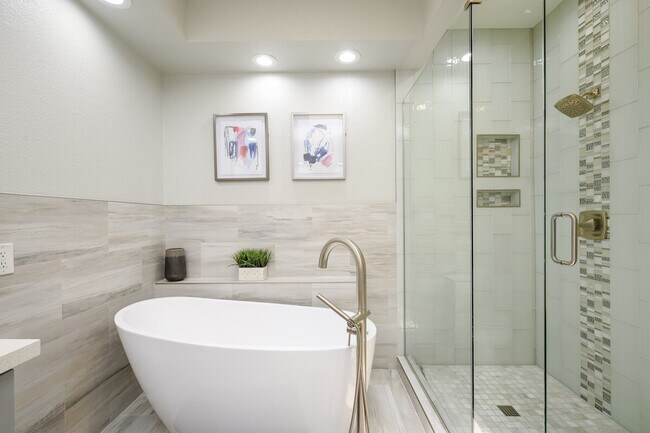 Building Photo - 7272 E Gainey Ranch Rd