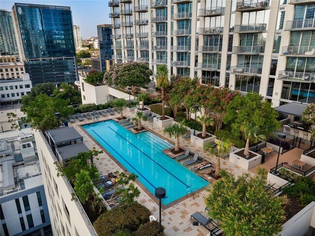 Building Photo - Condo High Rise - Lady Bird Lake Views
