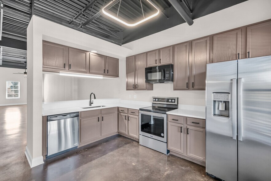 Primary Photo - The Lofts in Town Square