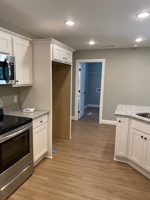 Building Photo - 1546 Sunglow Dr