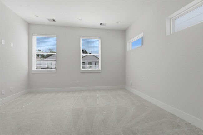 Building Photo - 5305 Donovan Gdns Ln