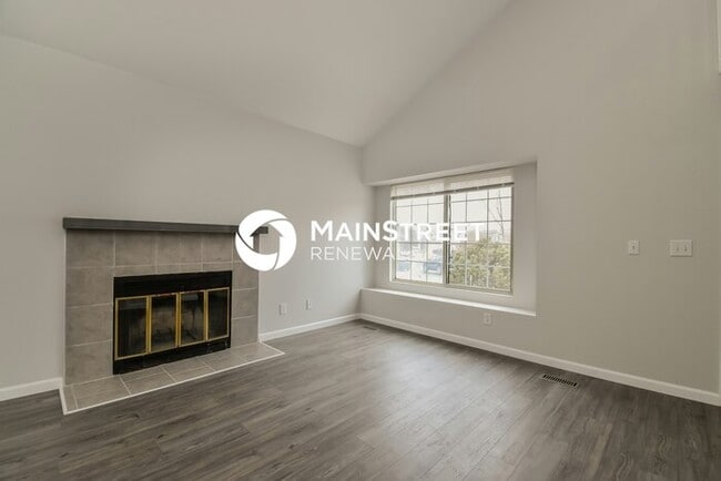 Building Photo - 3620 Hazelwood Ct
