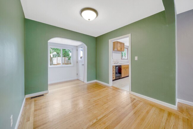 Building Photo - SOUTH SAN FRANCISCO HOME FOR RENT - $4,000/mo