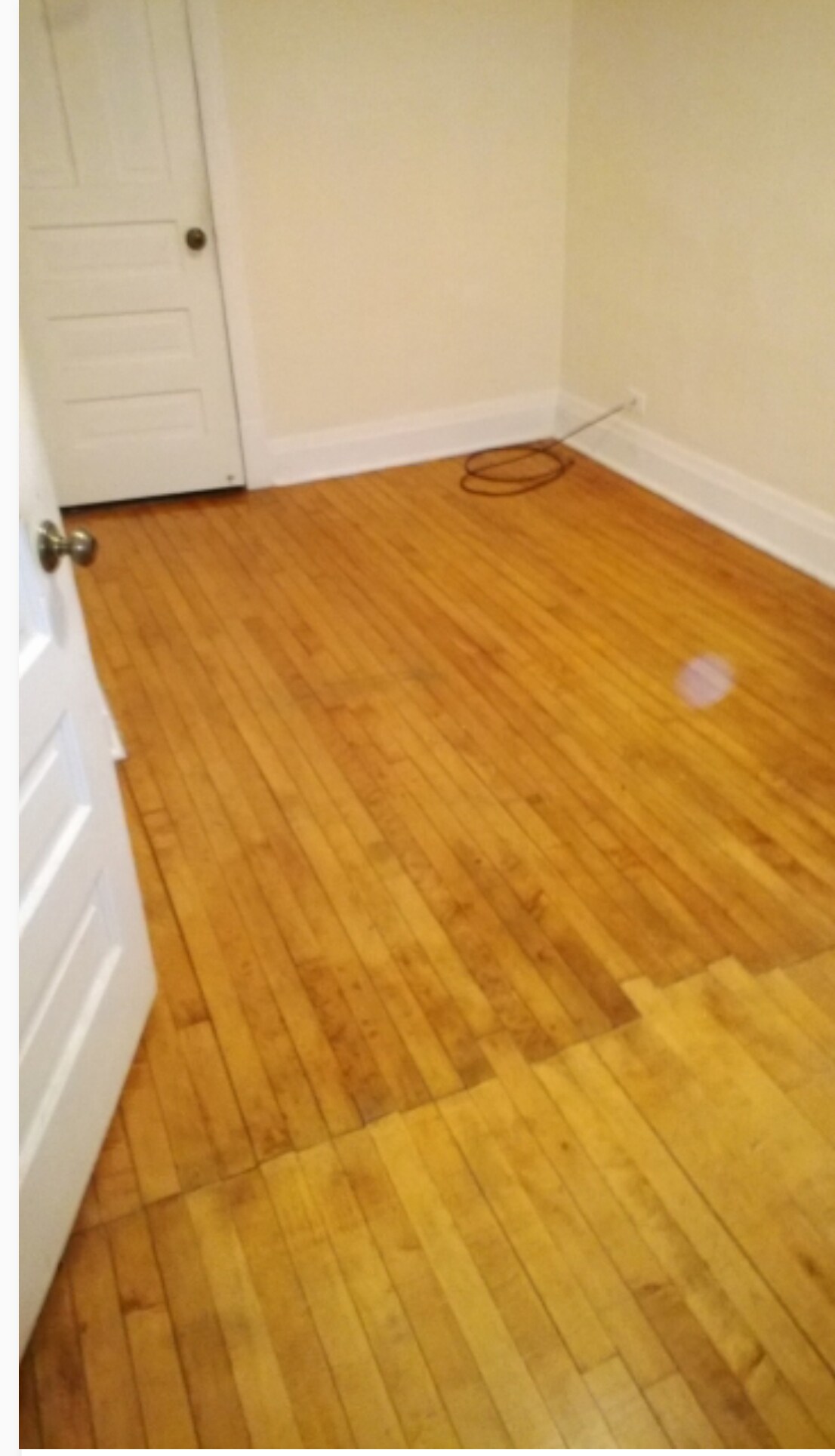 Building Photo - 1522 W Victoria St