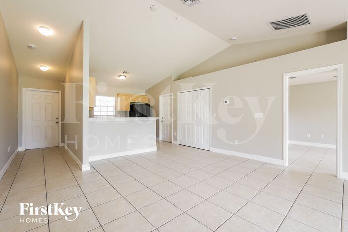 Building Photo - 2803 Owen Ave S