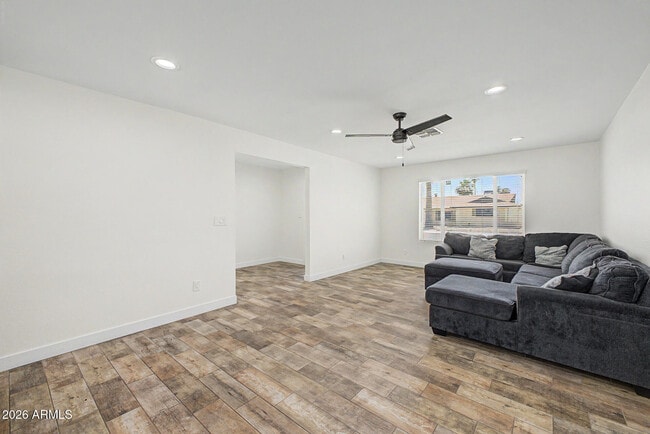 Building Photo - 2174 E Palmcroft Dr
