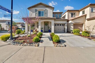 Building Photo - Designer Upgrades & Custom Touches in This Beautiful Rancho Cordova 3-Bedroom Home
