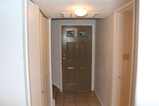 Building Photo - 2110 Rio Grande St
